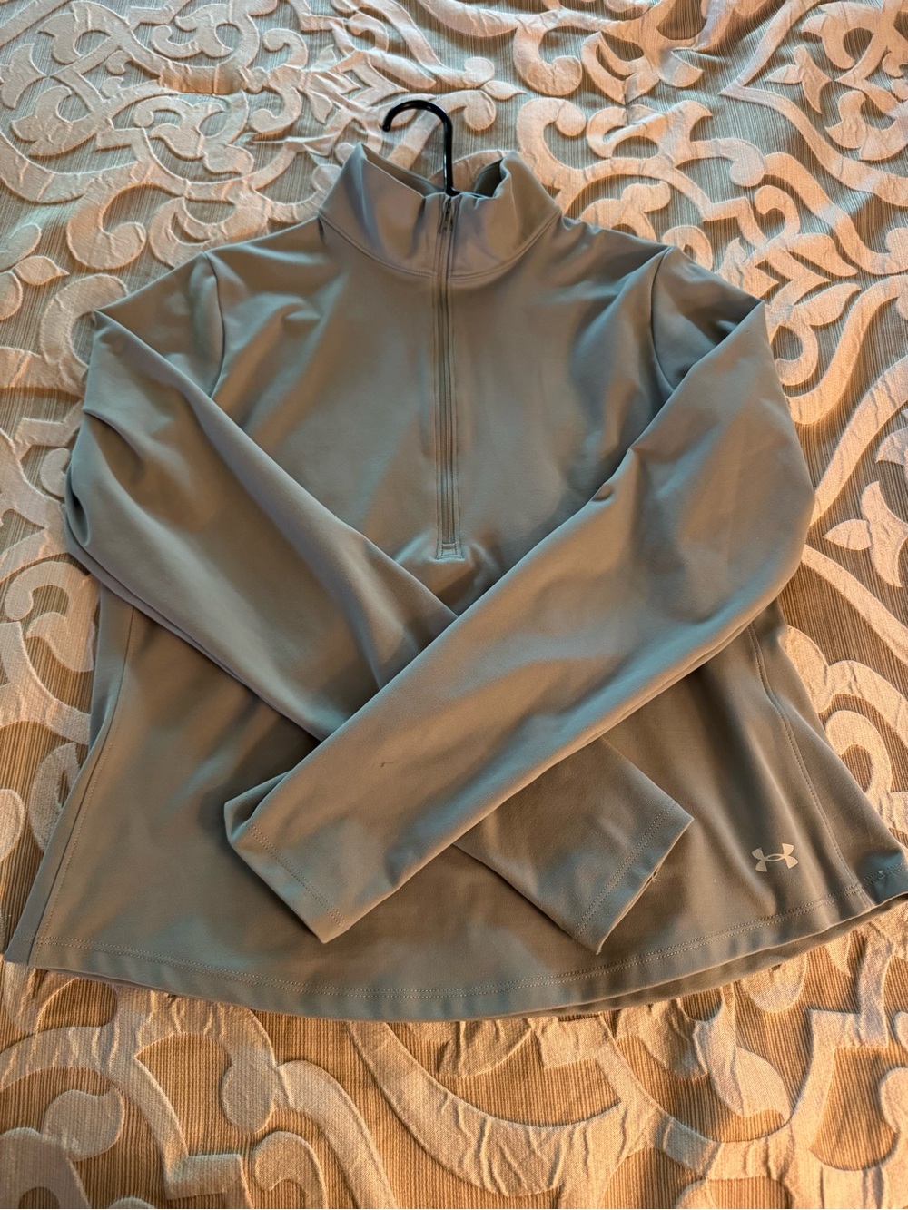 UA 1/2 zip pullover jacket